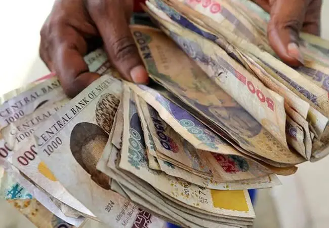 Naira falls to N1,350/$ in parallel market