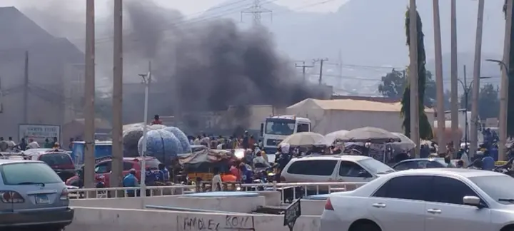 Gunshots, Protests As Hoodlums Hijack Truck Loaded With  Foodstuffs