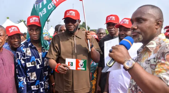 ABIA PDP LAWMAKER LEADS MASSIVE DEFECTION TO LP